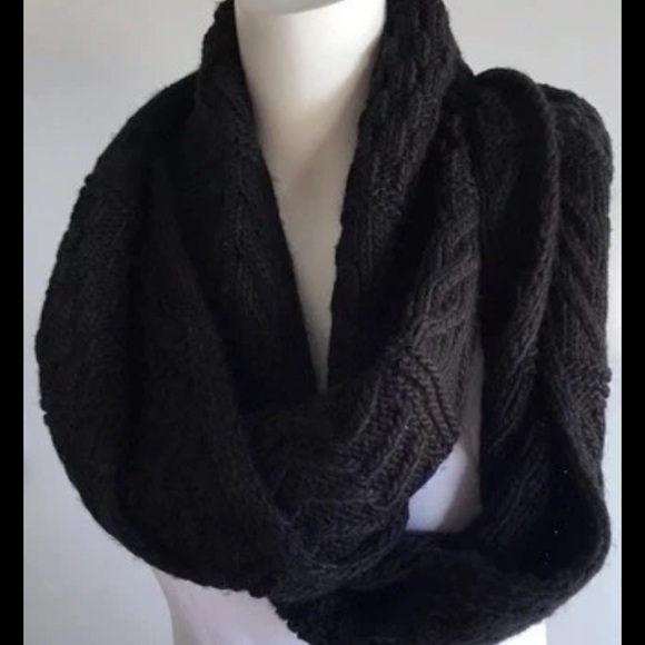 NWT MICHAEL Michael Kors Womens Patchwork Knit Infinity Loop Scarf Black - Picture 12 of 15